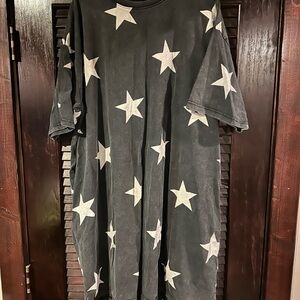 Black Star Patterned T-Shirt Dress